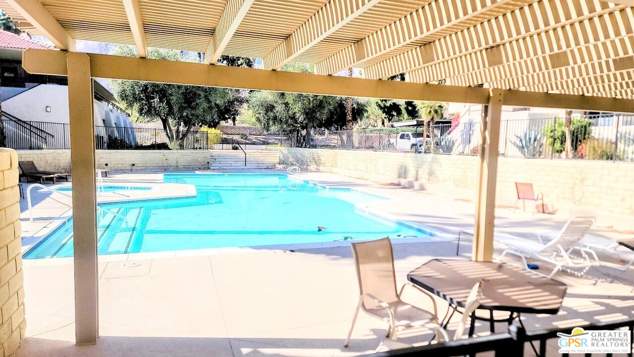 Image 9 for 2875 Los Felices Rd #116