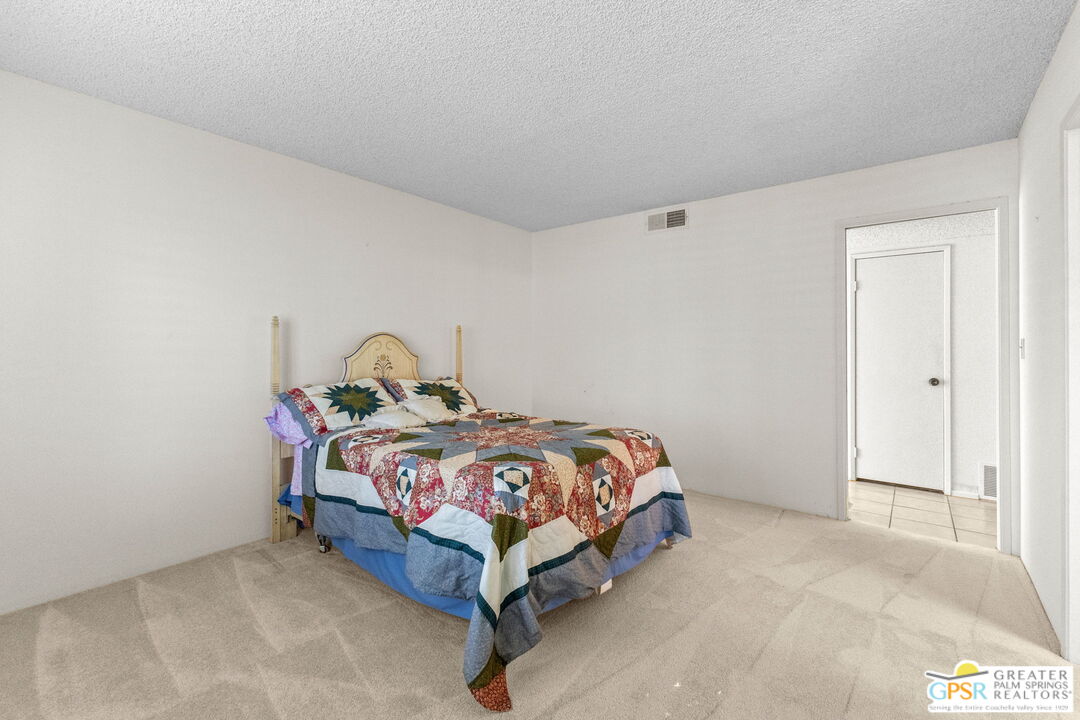 Image 40 for 1168   Holly Oak Cir