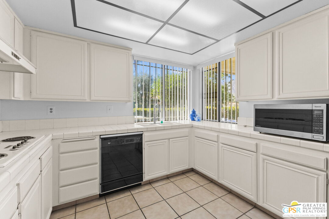Image 12 for 1168   Holly Oak Cir