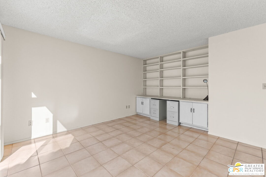 Image 35 for 1168   Holly Oak Cir