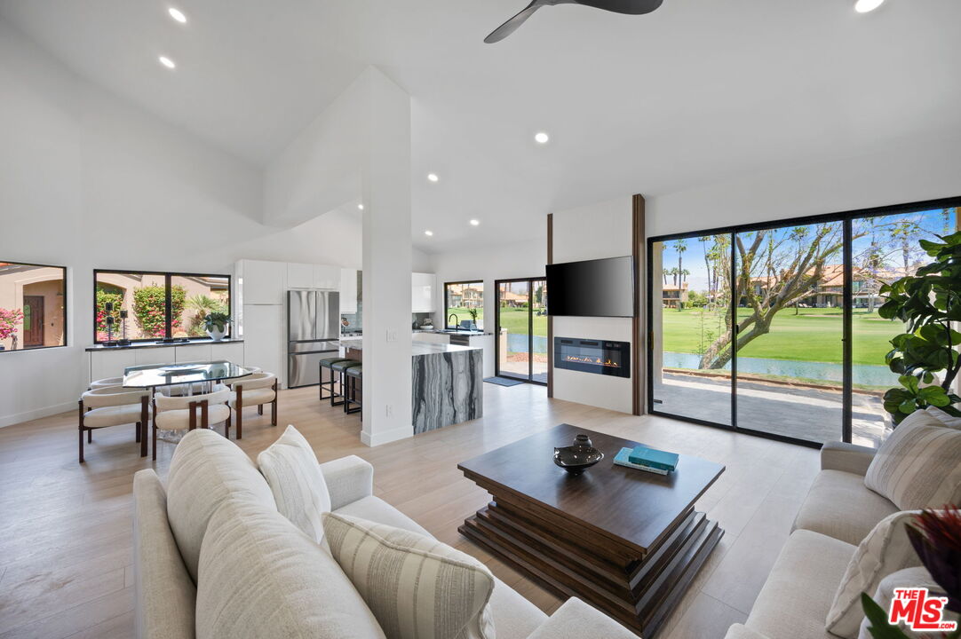 Image 8 for 38306   Gazania Cir