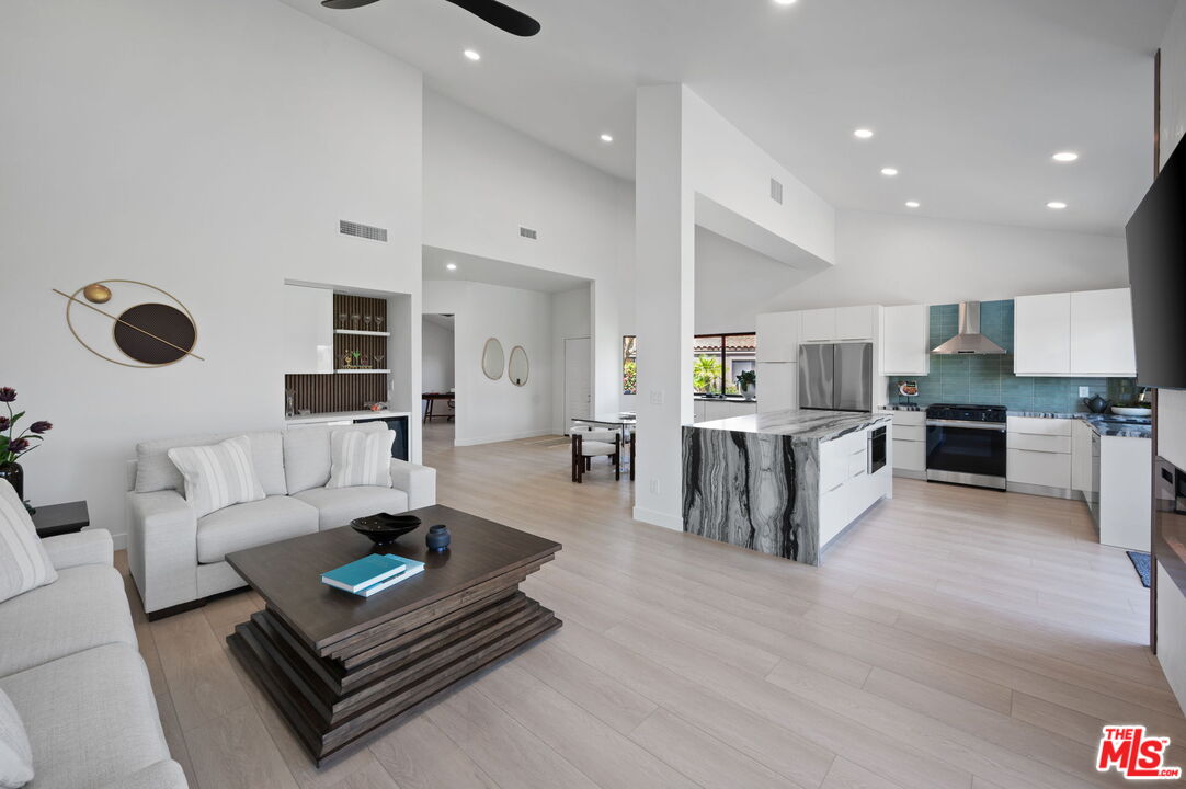 Image 6 for 38306   Gazania Cir