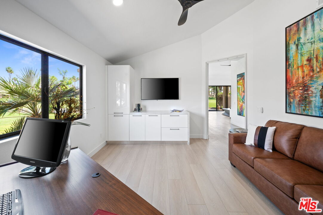 Image 14 for 38306   Gazania Cir