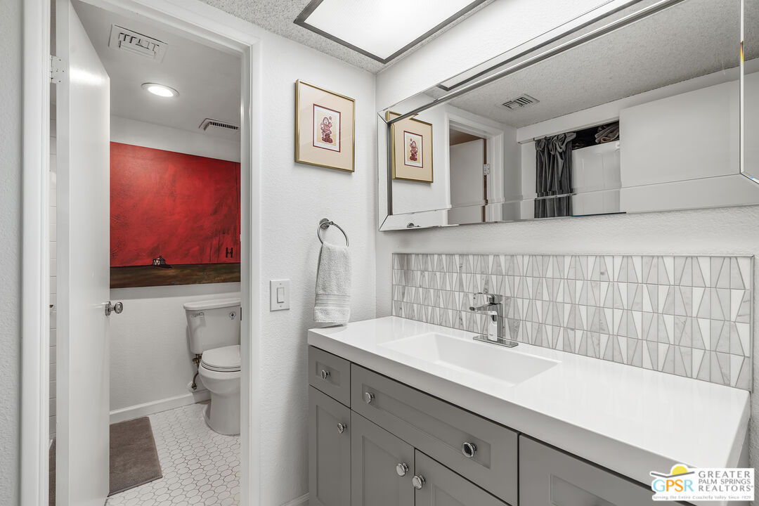 Image 32 for 2087 Normandy Ct