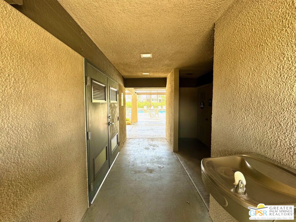 Image 35 for 1125   Tiffany Cir