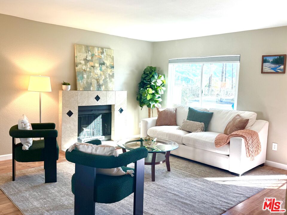 Image Number 1 for 41760   Largo in Palm Desert