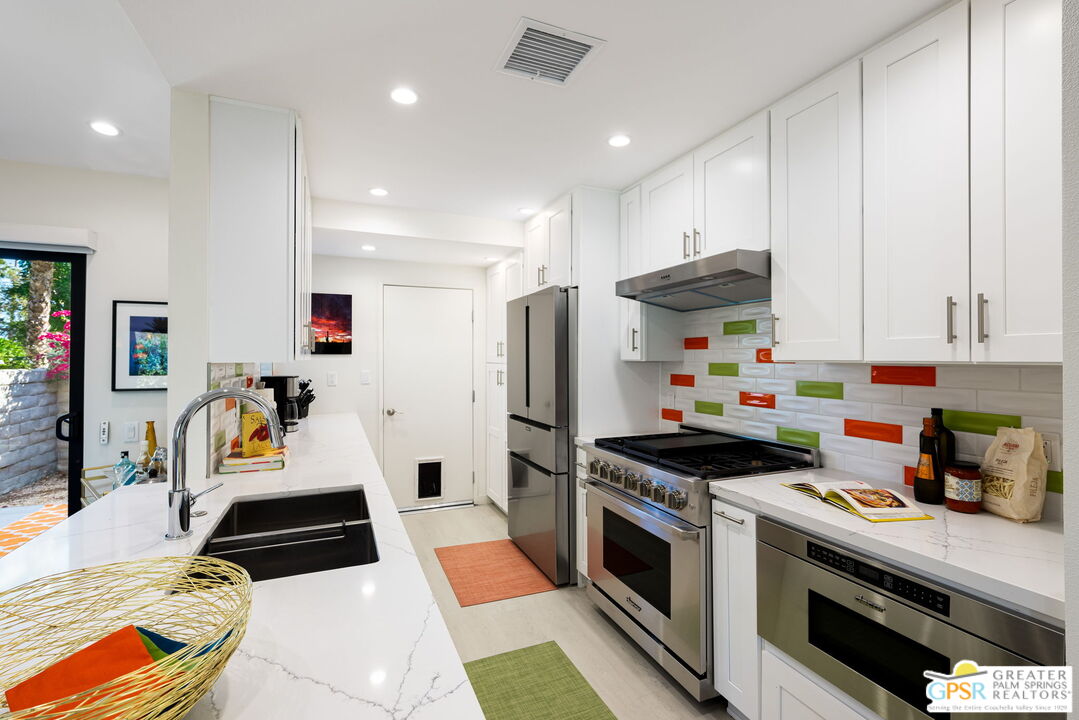 Image Number 5 for 341 Tiffany Cir in Palm Springs