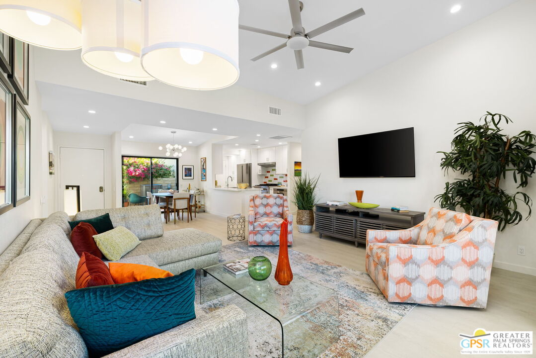 Image Number 3 for 341 Tiffany Cir in Palm Springs