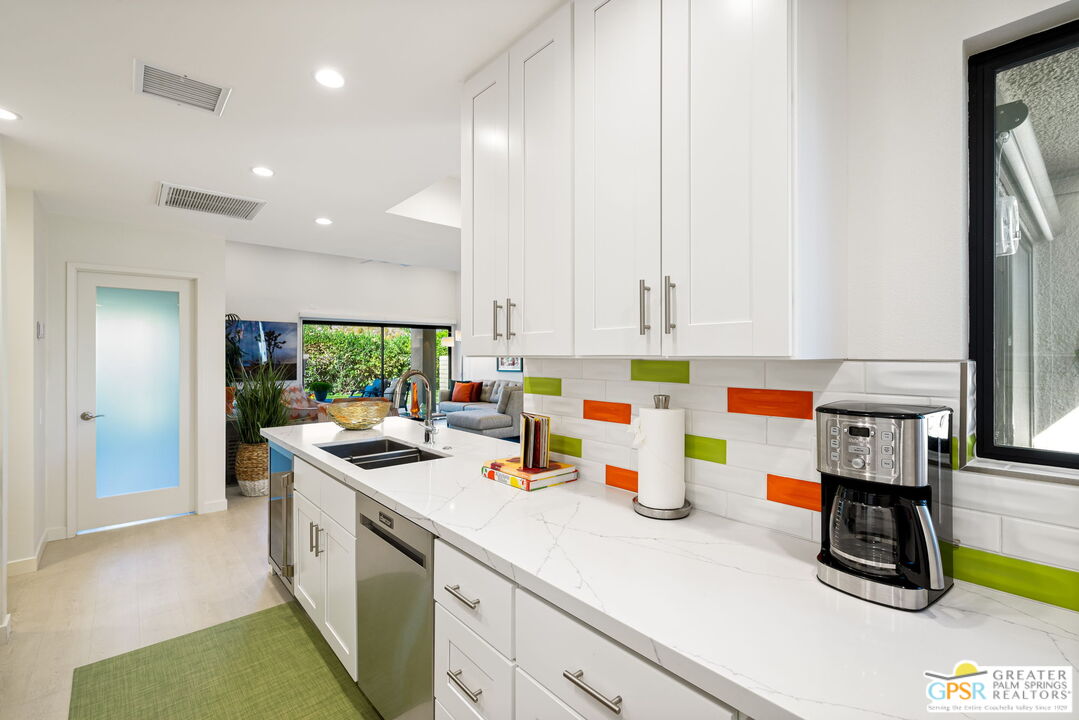 Image Number 6 for 341 Tiffany Cir in Palm Springs
