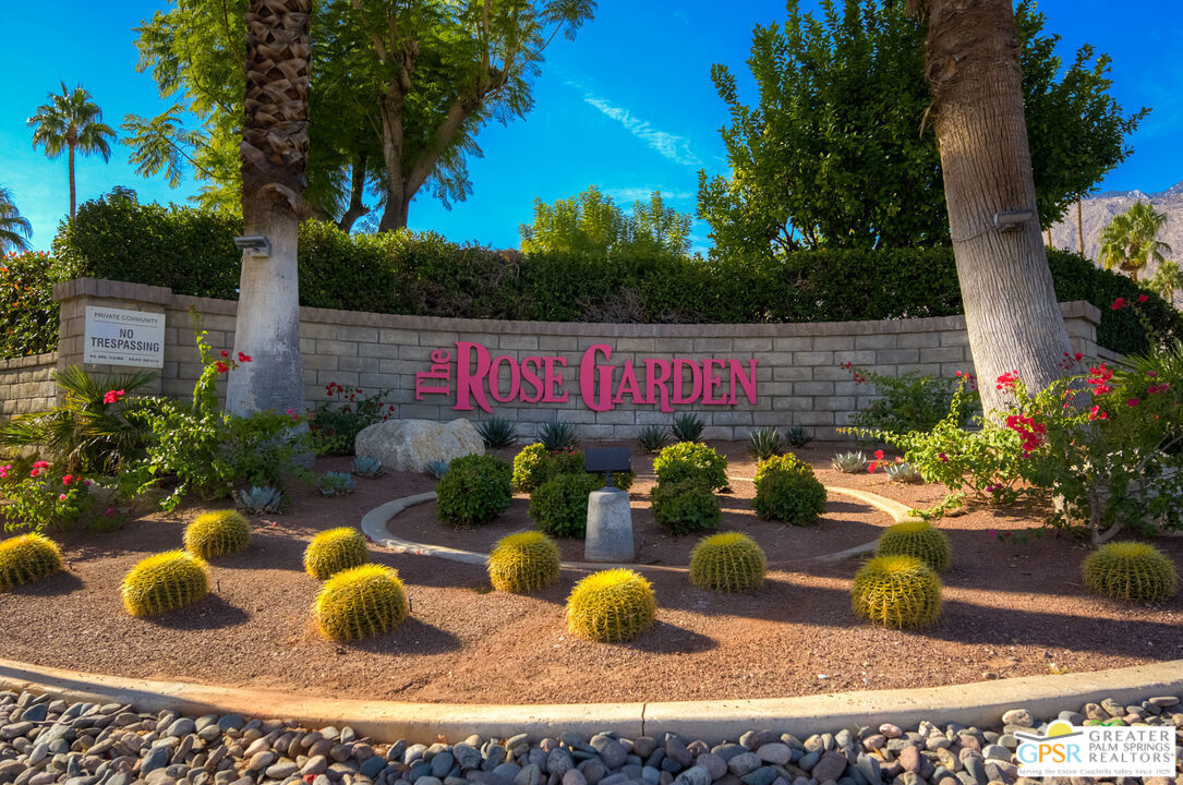 Image Number 2 for 341 Tiffany Cir in Palm Springs