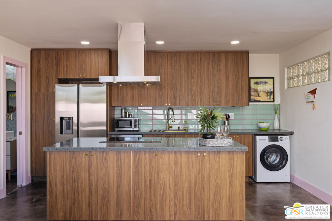 Image 9 for 1111 Palm Canyon Dr #103