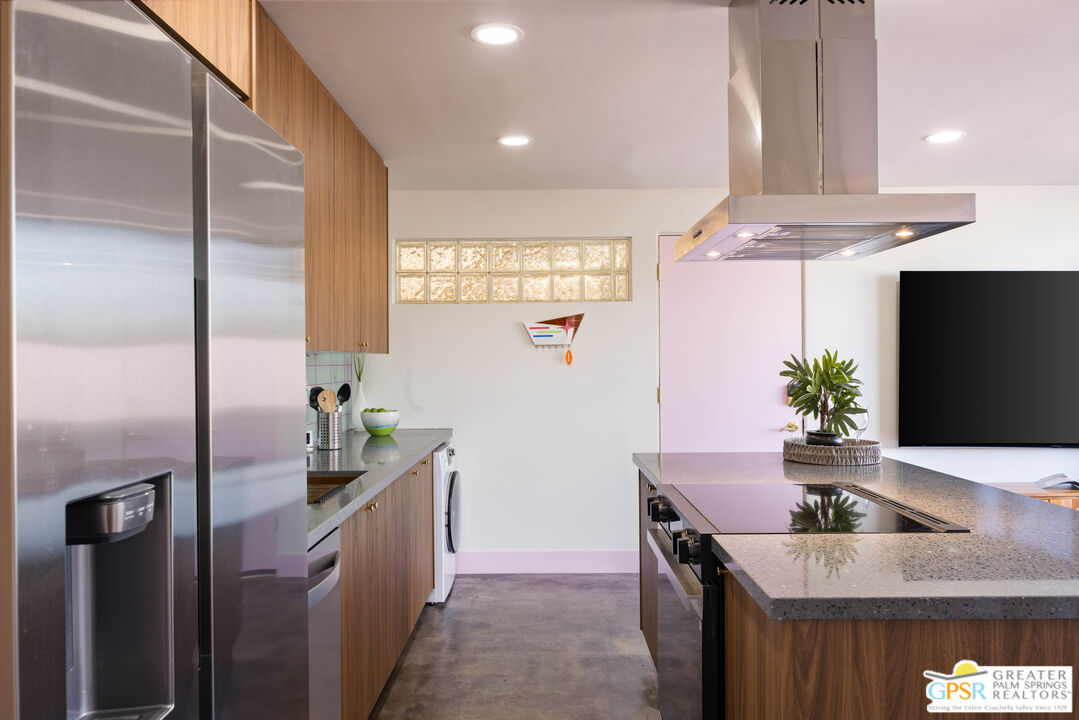Image 10 for 1111 Palm Canyon Dr #103