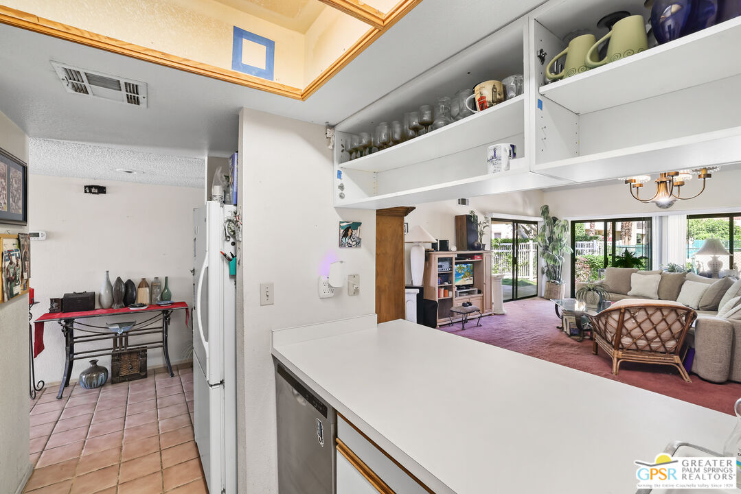 Image 4 for 200 Racquet Club Rd #9