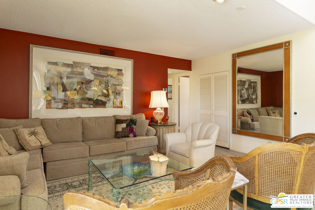Image 4 for 1267 S La Verne Way