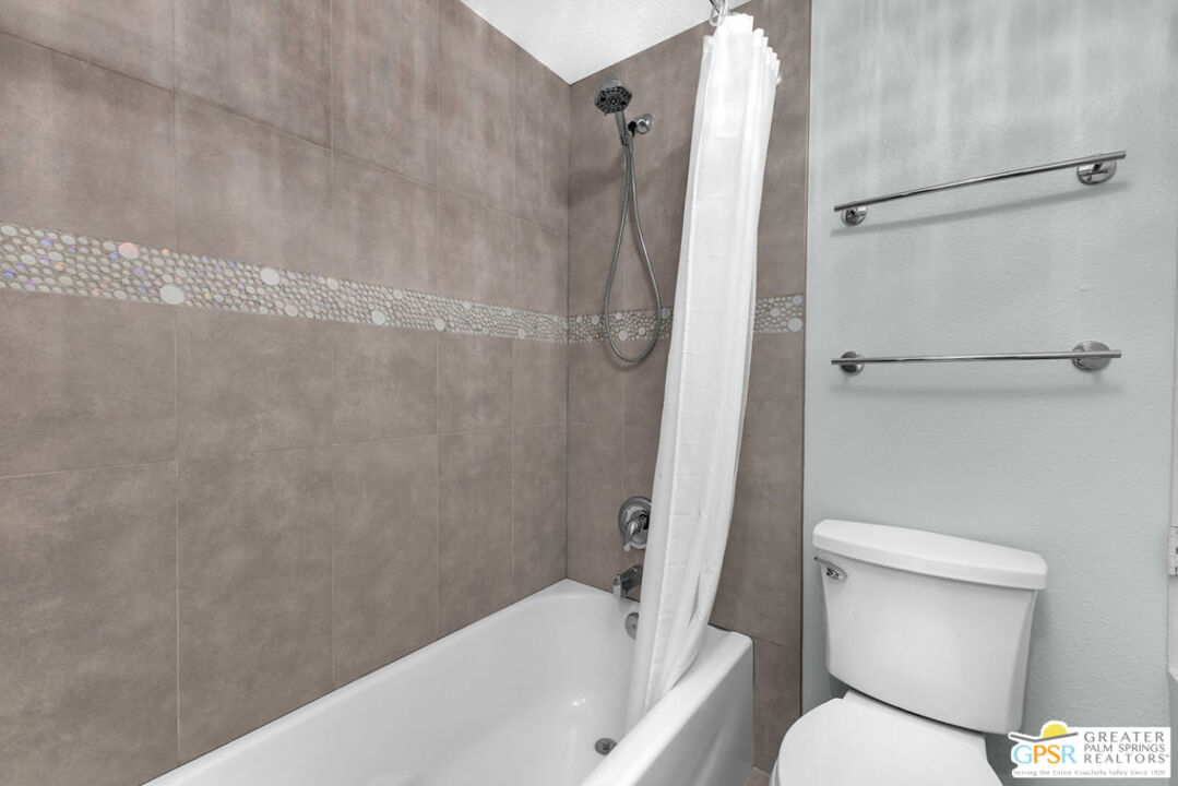 Image 15 for 78255 Cabrillo Ln #124