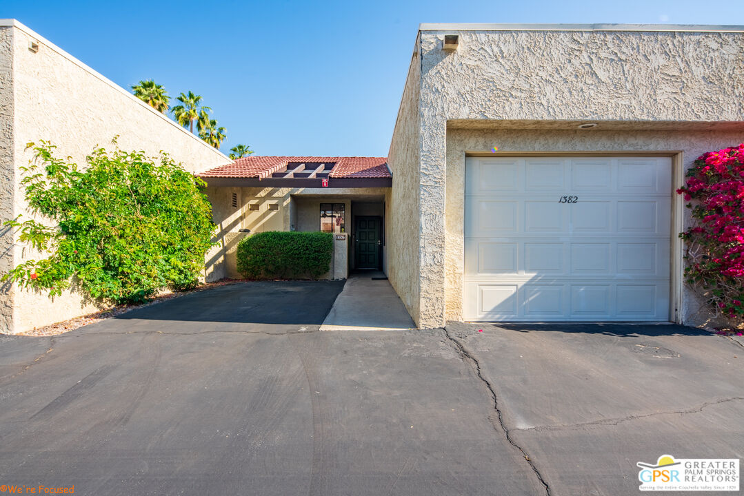 Image 31 for 1382 E Andreas Rd