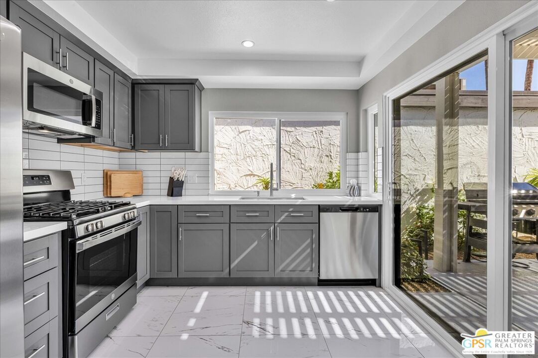 Image 14 for 2480 Linden Way #A