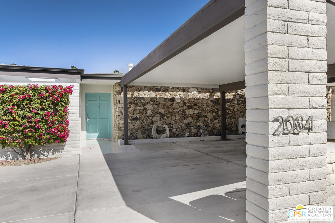 Image 2 for 2084 S Lagarto Way