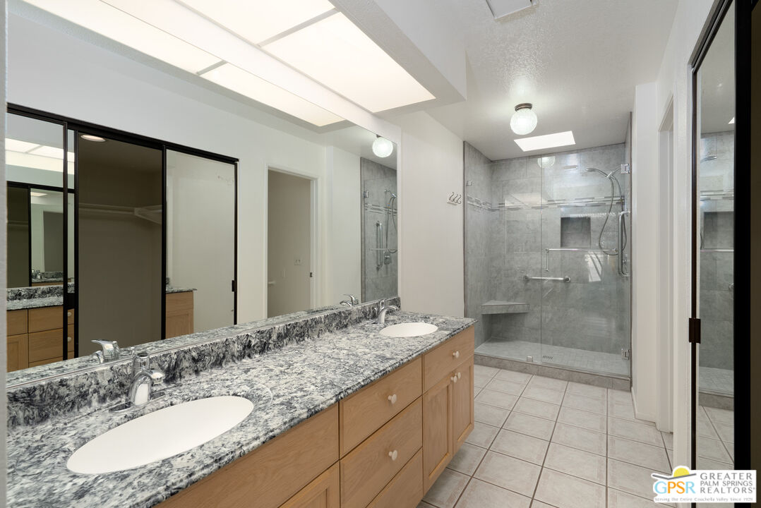 Image 12 for 41775 Navarre Ct