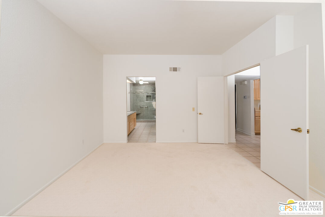 Image 11 for 41775 Navarre Ct