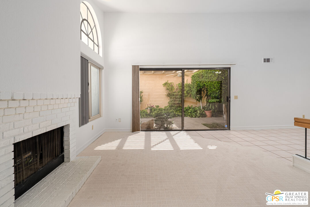 Image 4 for 41775 Navarre Ct