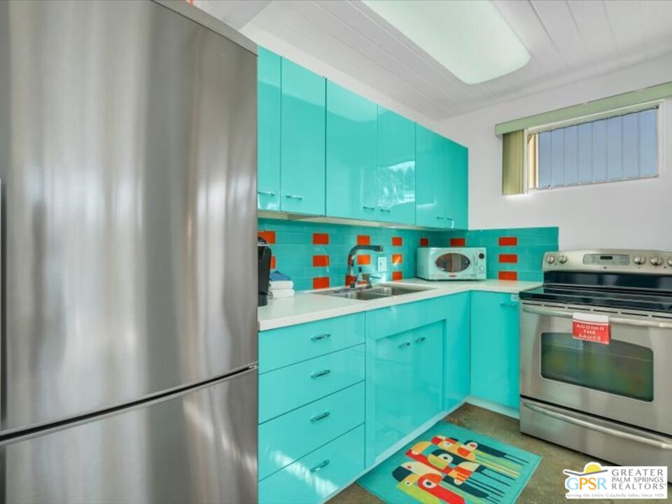 Image 10 for 1111 Palm Canyon Dr #326
