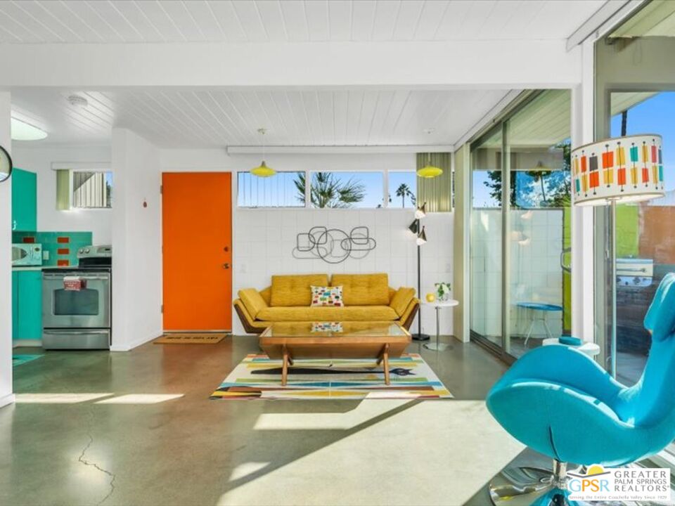 Image 3 for 1111 Palm Canyon Dr #326