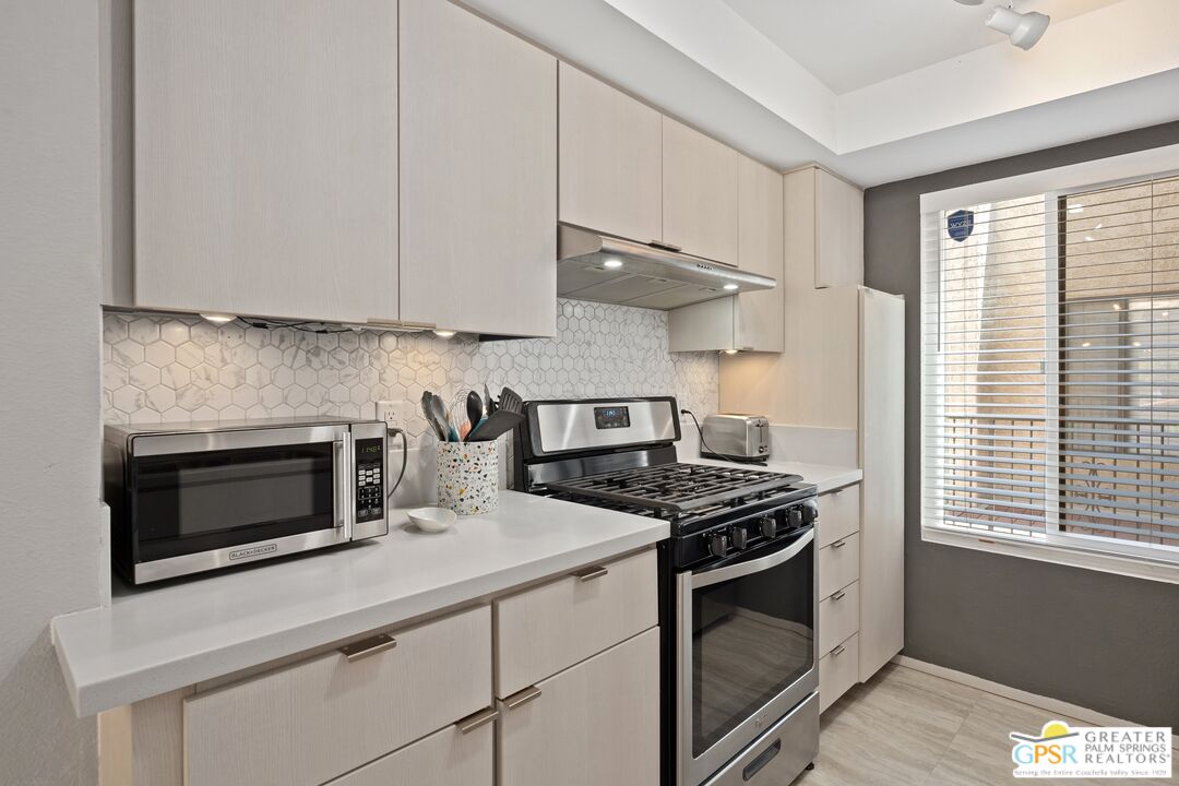 Image Number 14 for 2170 Palm Canyon Dr #24 in Palm Springs