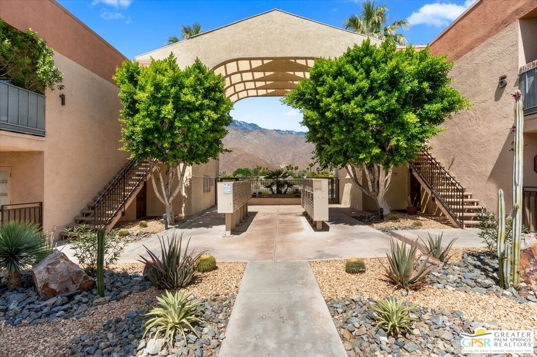 Image Number 24 for 400 Sunrise Way #203 in Palm Springs