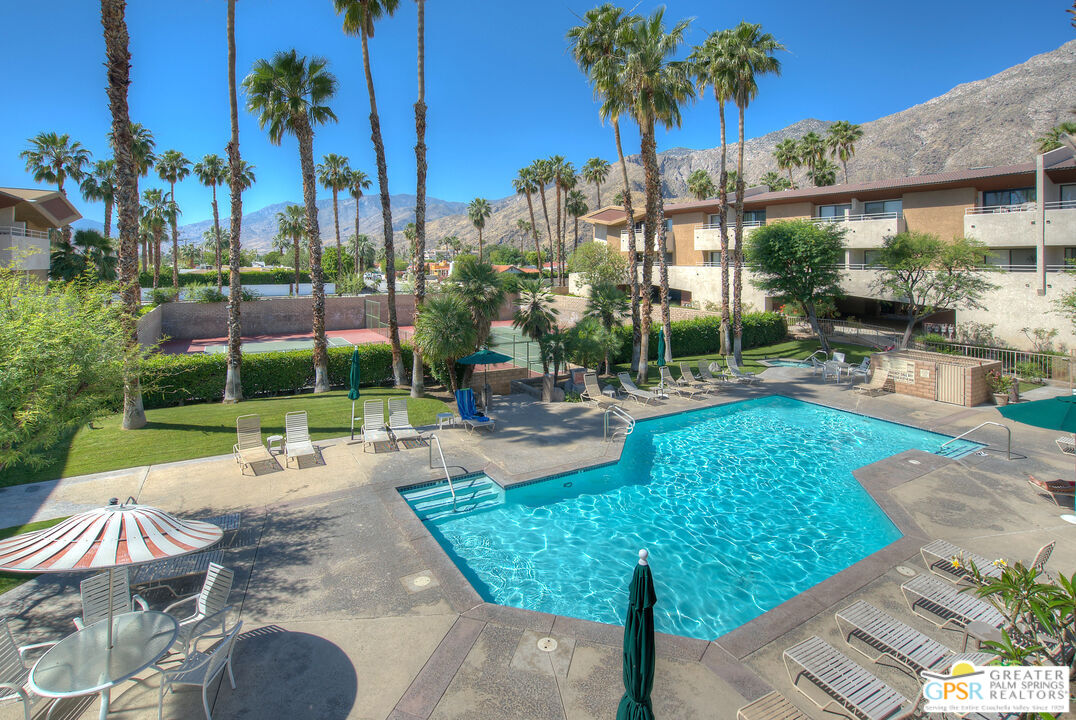 Image 12 for 467 Calle El Segundo  #D3