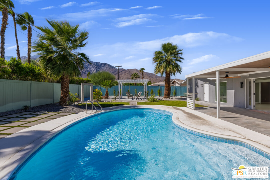 Image Number 1 for 505 E Molino Rd in Palm Springs