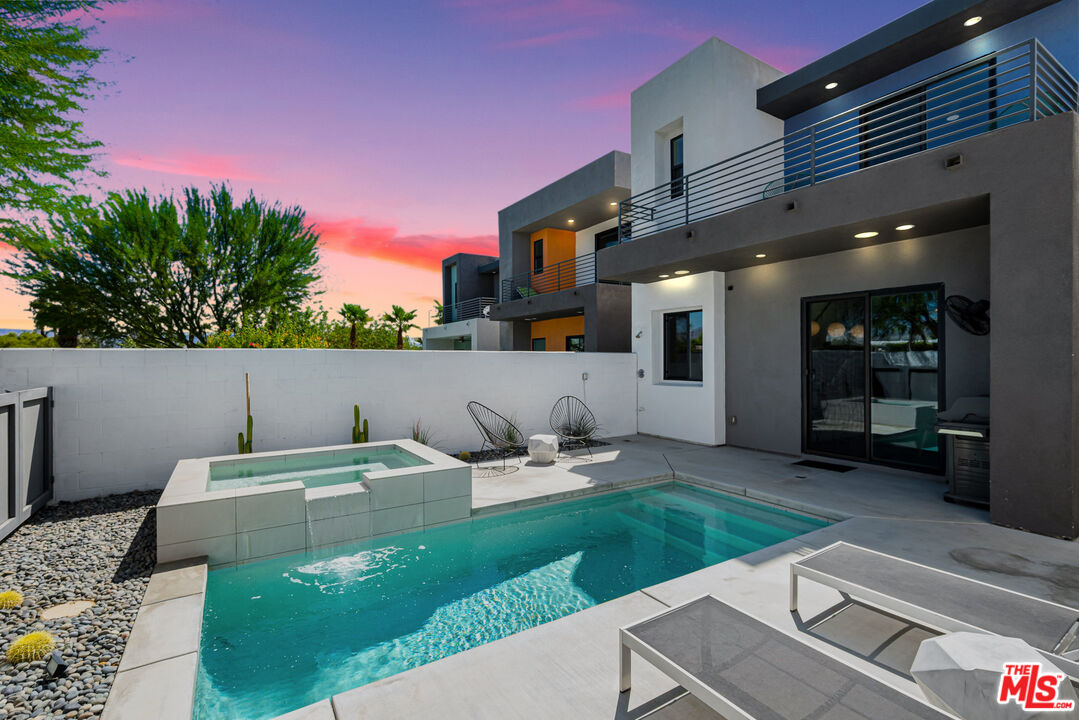 Image Number 1 for 504 Paragon Loop in Palm Springs