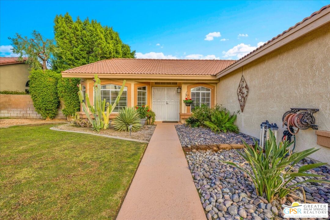 Image Number 1 for 42644 Devonshire St in Palm Desert