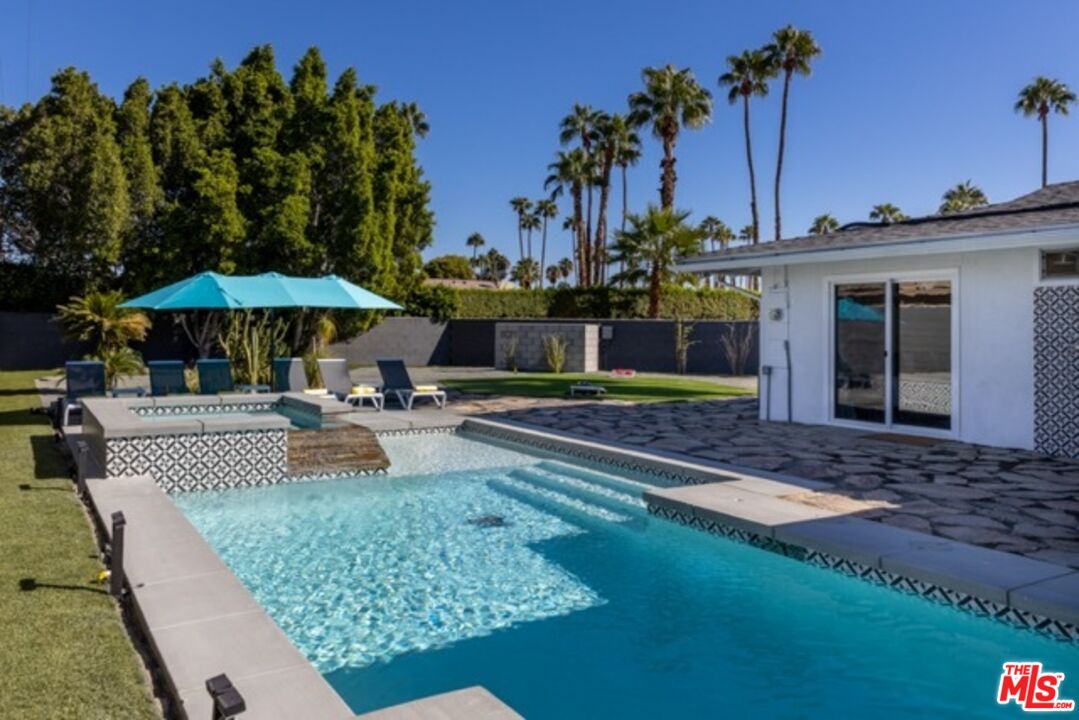 Image Number 1 for 980  N Buttonwillow Cir in Palm Springs