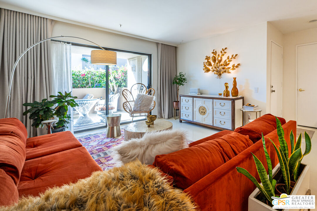 Image 1 for 222 Calle El Segundo  #524