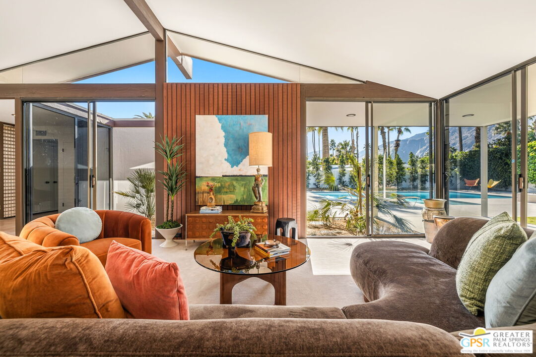 Image Number 1 for 695 N Camino Real in Palm Springs