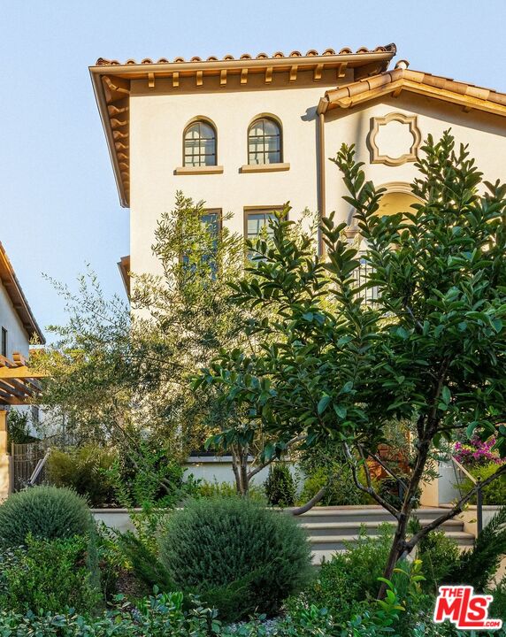 Image 1 for 388 S Los Robles Ave #206