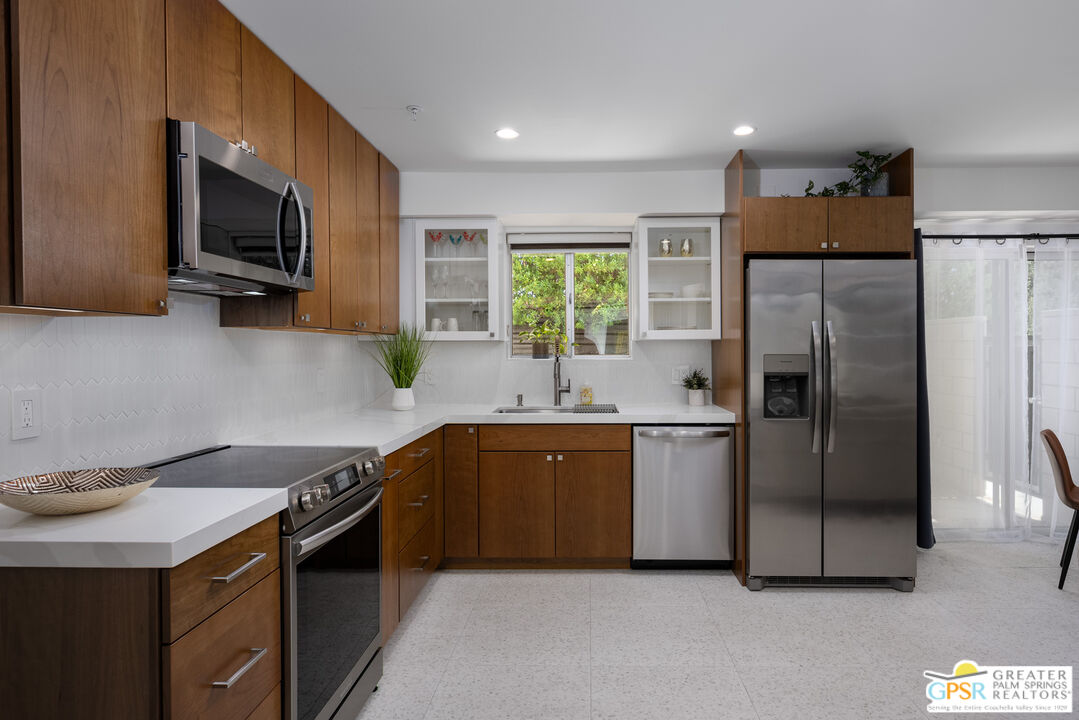Image 1 for 588 San Lorenzo Rd #107