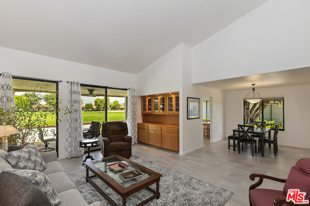 Image 1 for 8 Padron Way