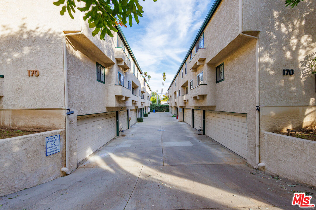 Image 1 for 170 N Sierra Bonita Ave #4