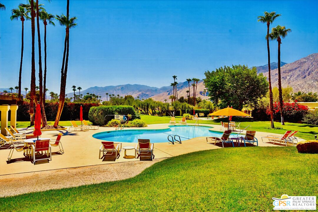 Image 1 for 468 N Greenhouse Way