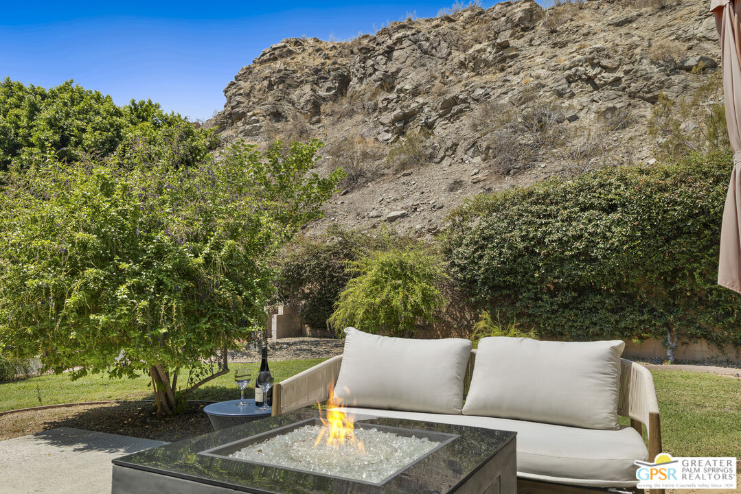 Image 1 for 70100 Mirage Cove Dr #15