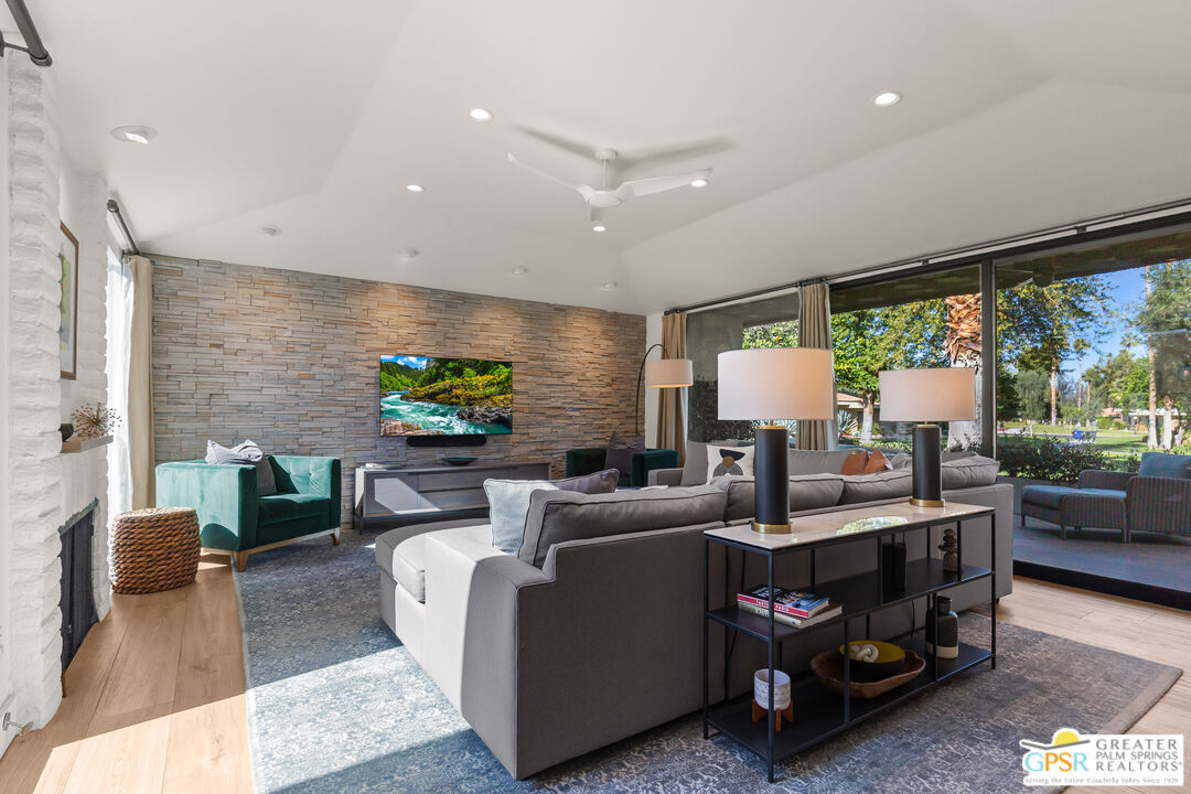 Image 1 for 2332   Oakcrest Dr