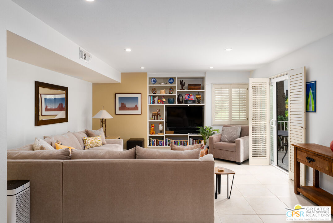 Image 1 for 2023 Via Miraleste  #1017