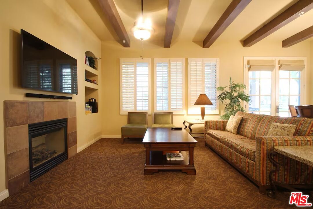 Image 1 for 48637   Classic Dr