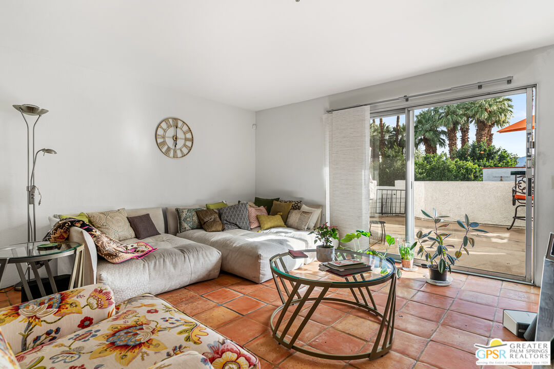 Image 1 for 280 Avd Caballeros  #214