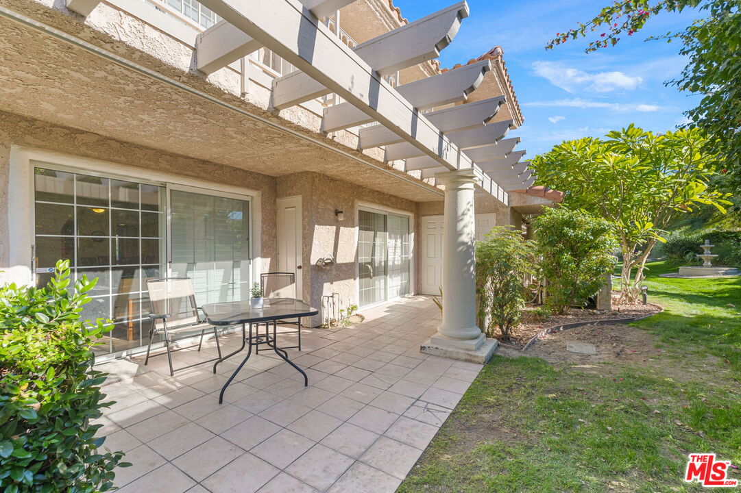 Image 1 for 2001 Camino Parocela  #K79