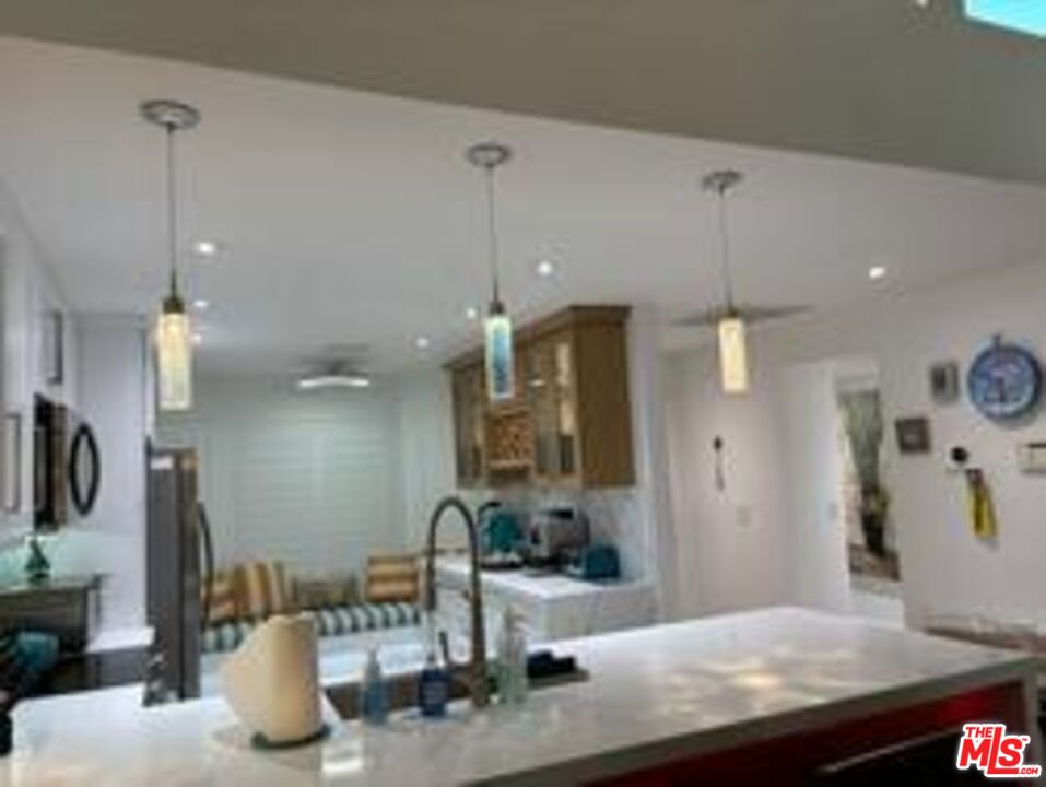 Image 1 for 185 Gran Via