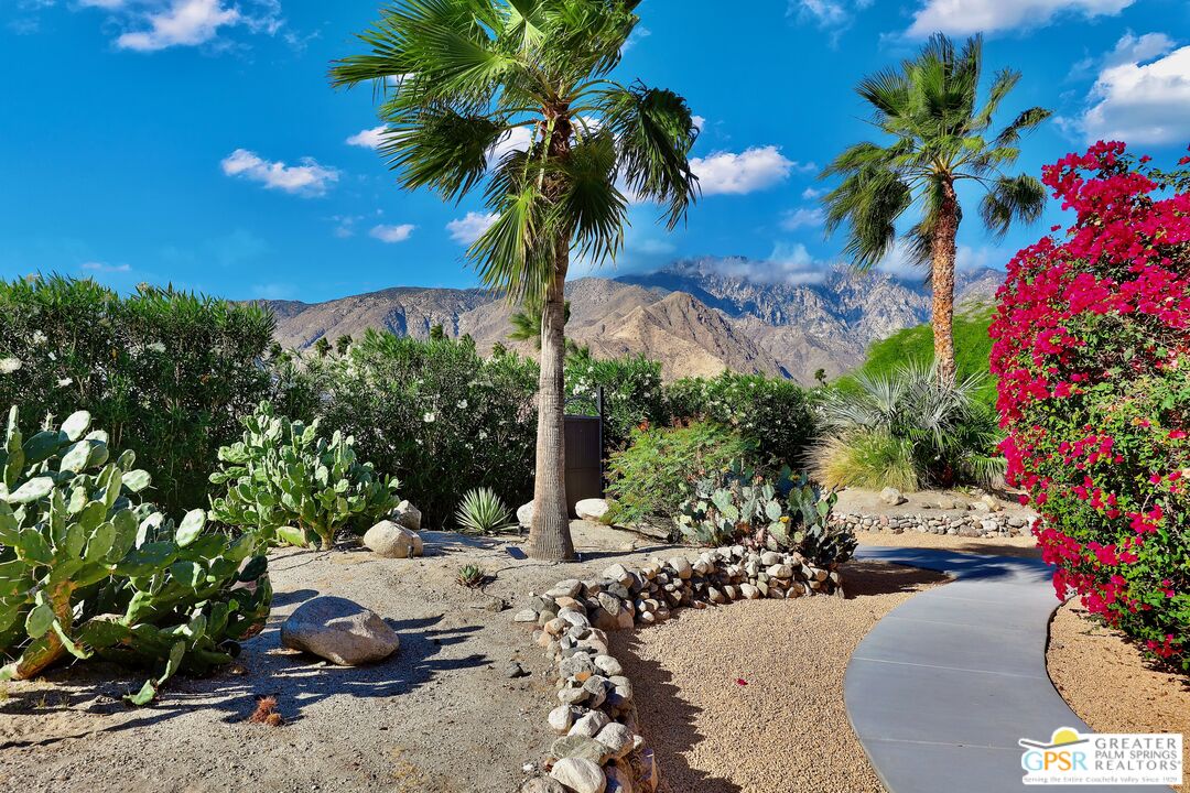 Image Number 1 for 300 W Pico Rd in Palm Springs