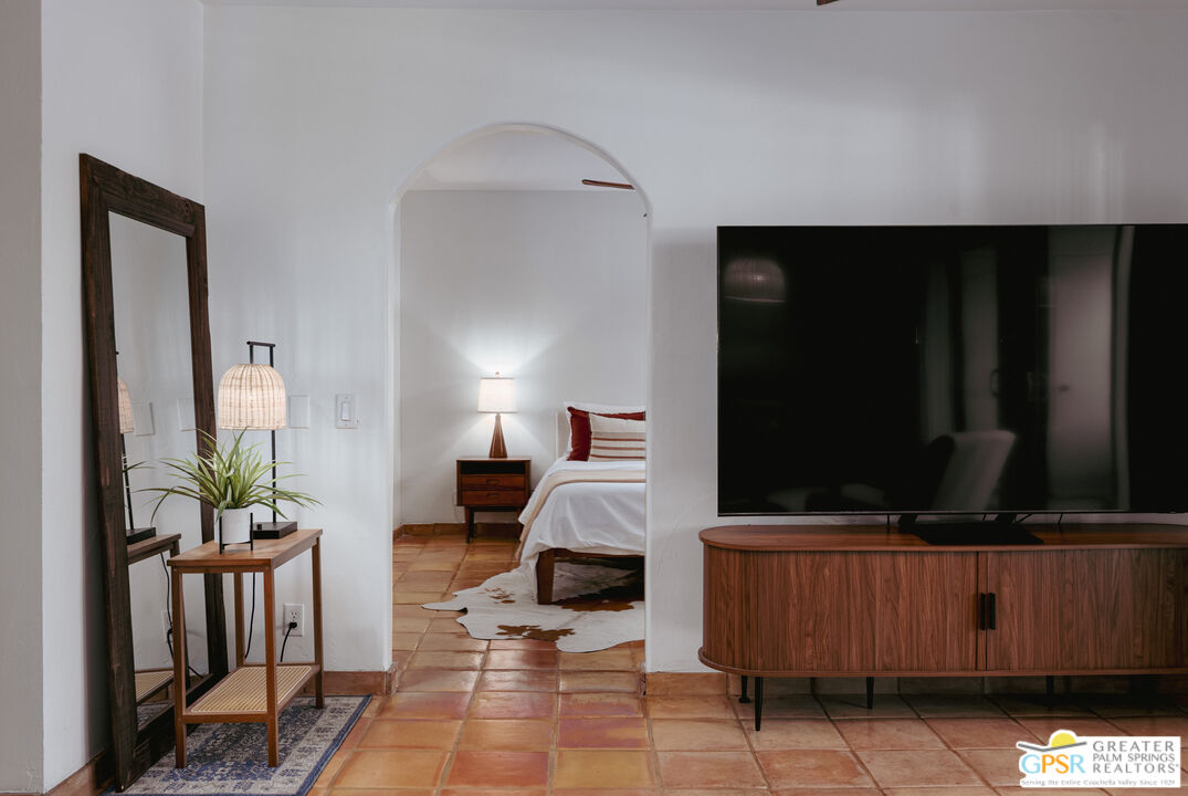 Image 1 for 413 Via Escuela  #611